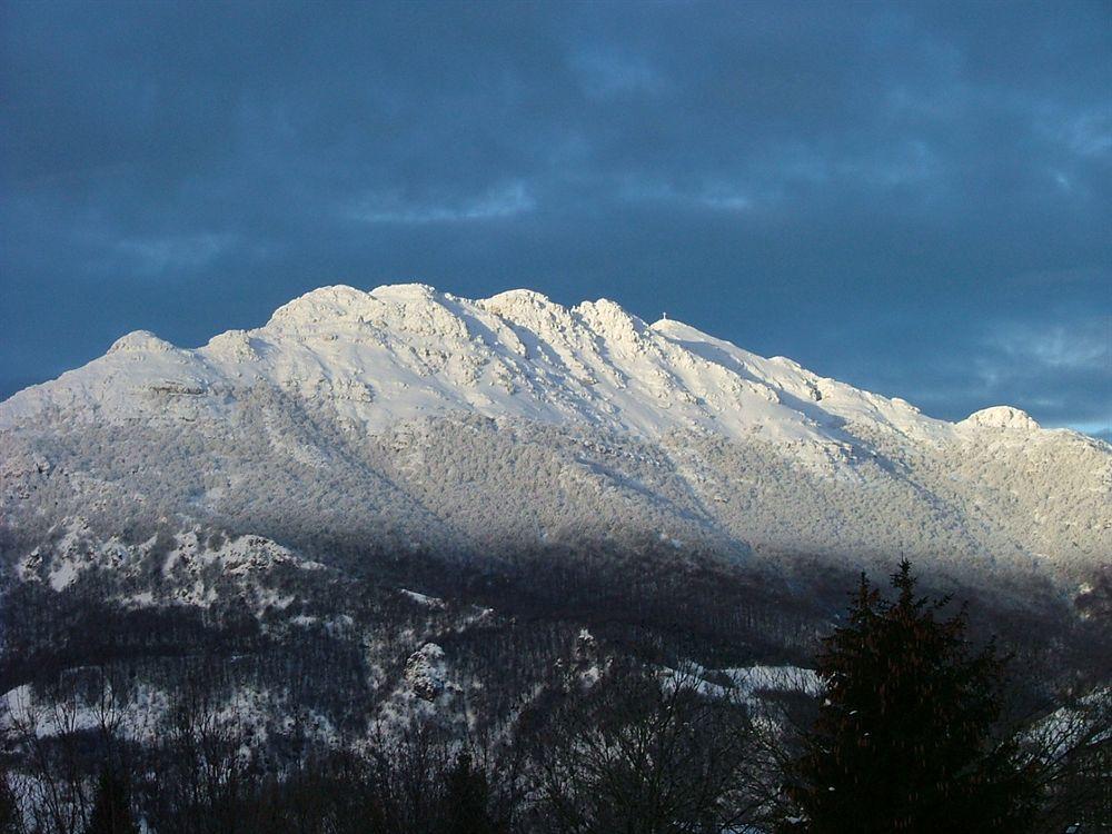โรงแรมอัลเบอโก โมเดอโน Fuipiano Valle Imagna ภายนอก รูปภาพ