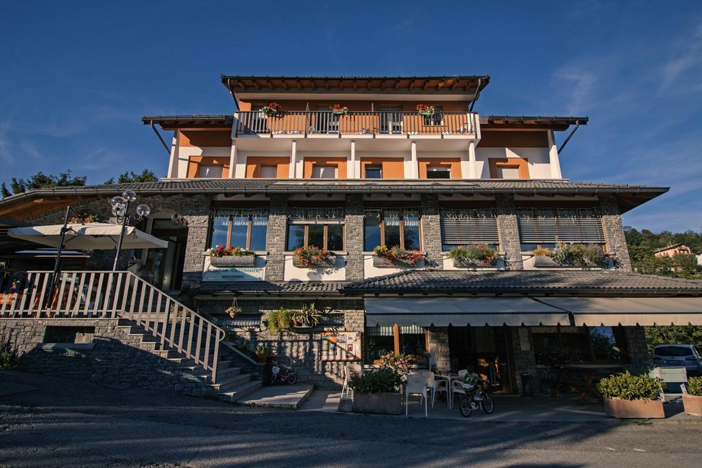 โรงแรมอัลเบอโก โมเดอโน Fuipiano Valle Imagna ภายนอก รูปภาพ